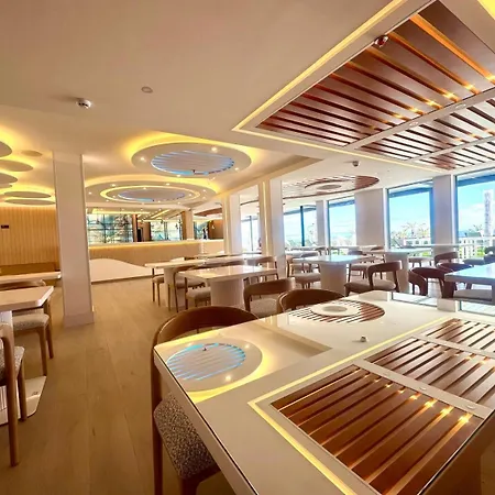 Royal Atlantico Hotel